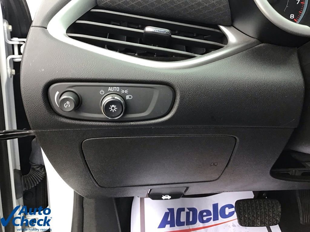 Used 2024 Chevrolet Malibu LT image 35