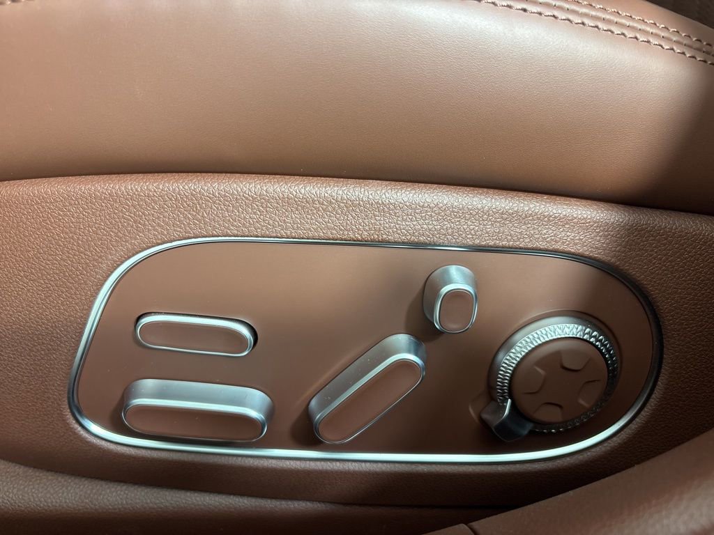 New 2026 Genesis G90 3.5T AWD/4WD image 16