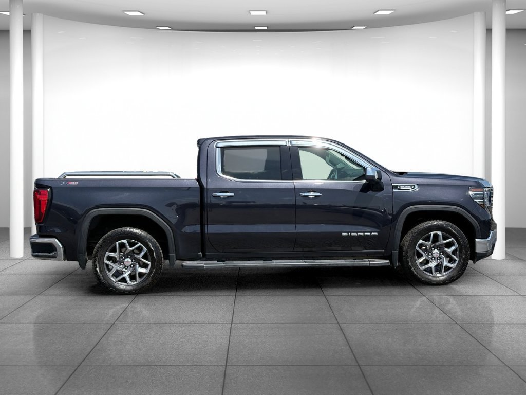 Used 2022 GMC Sierra 1500 SLT w/ X31 Off-Road Package AWD/4WD image 8