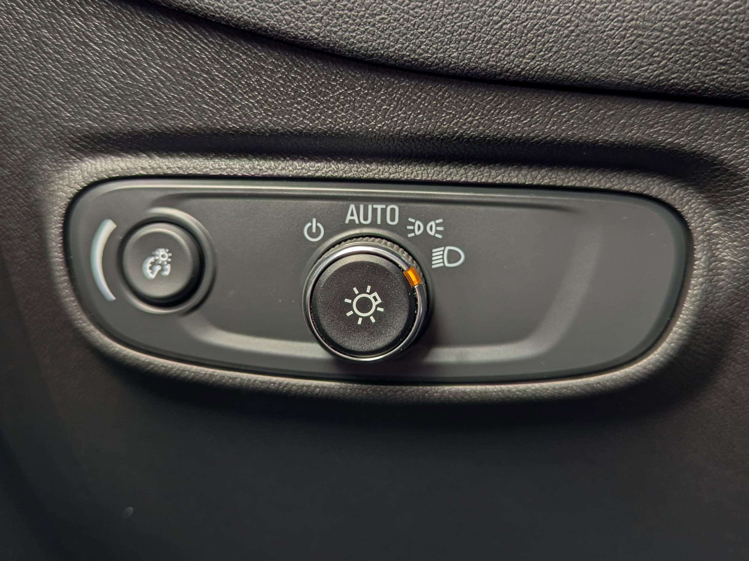 Used 2024 Chevrolet Equinox LT AWD/4WD image 18