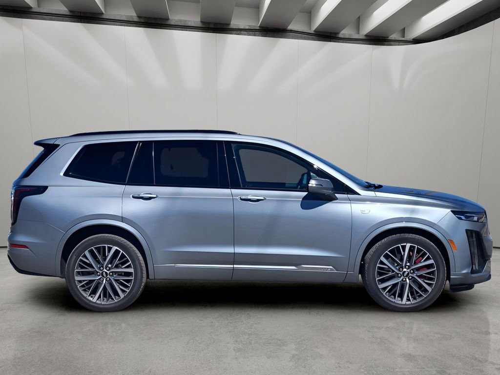 Used 2024 Cadillac XT6 Sport image 5