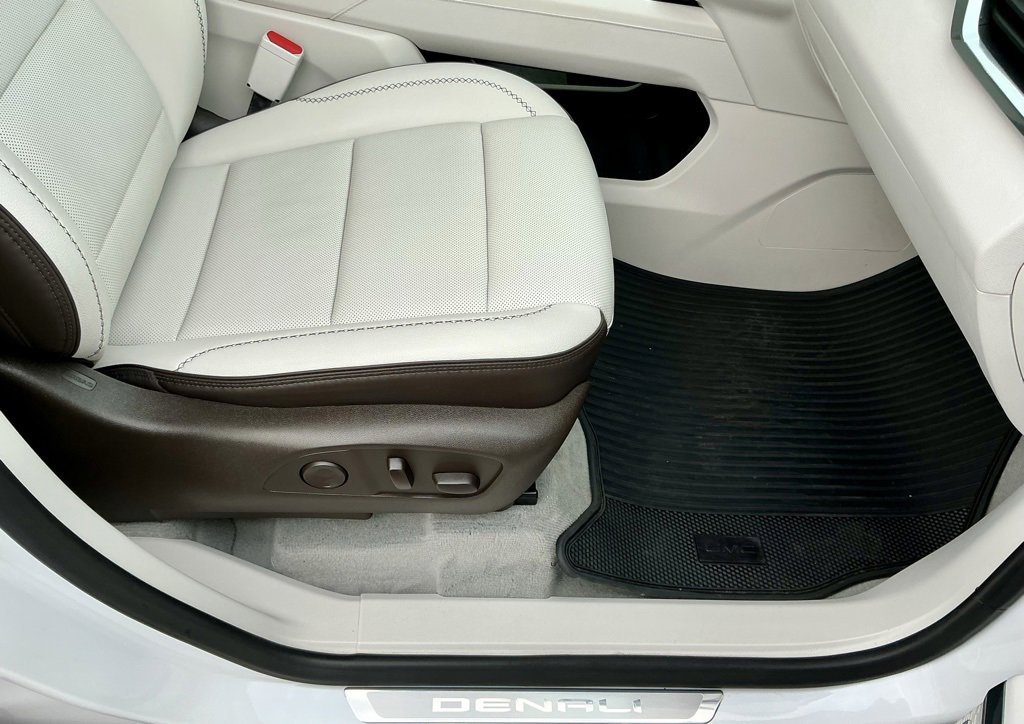 Used 2024 GMC Acadia Denali image 23