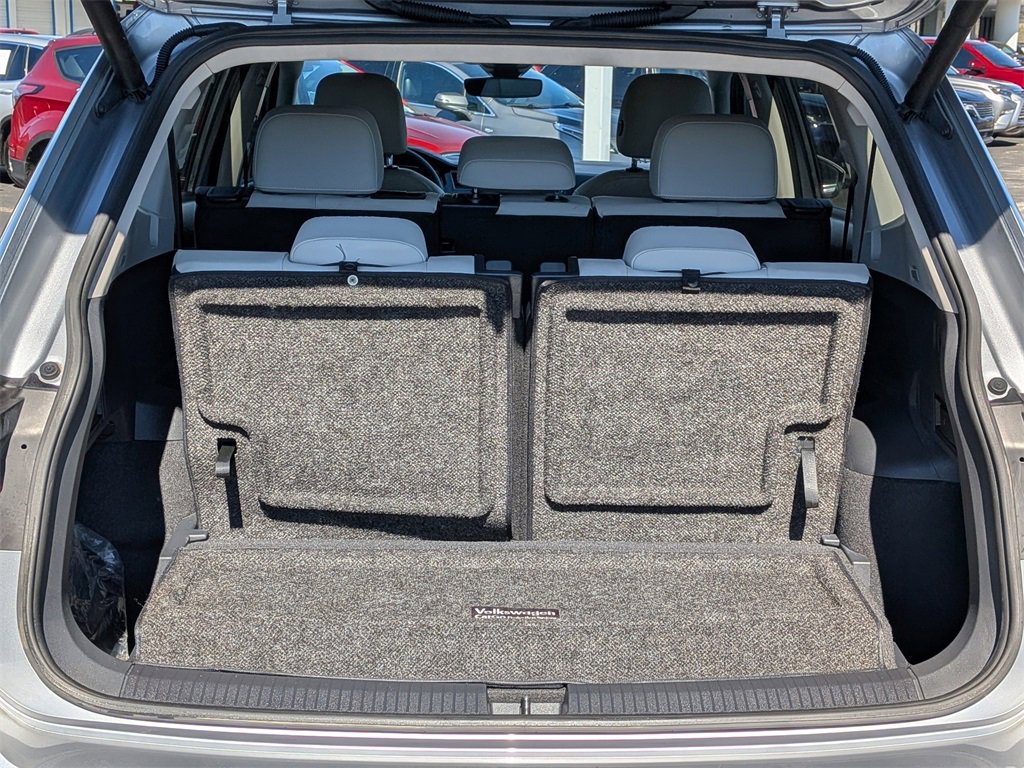Used 2020 Volkswagen Tiguan SEL image 13