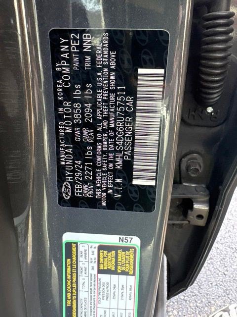 Used 2024 Hyundai Elantra SEL w/ Convenience Package FWD image 4