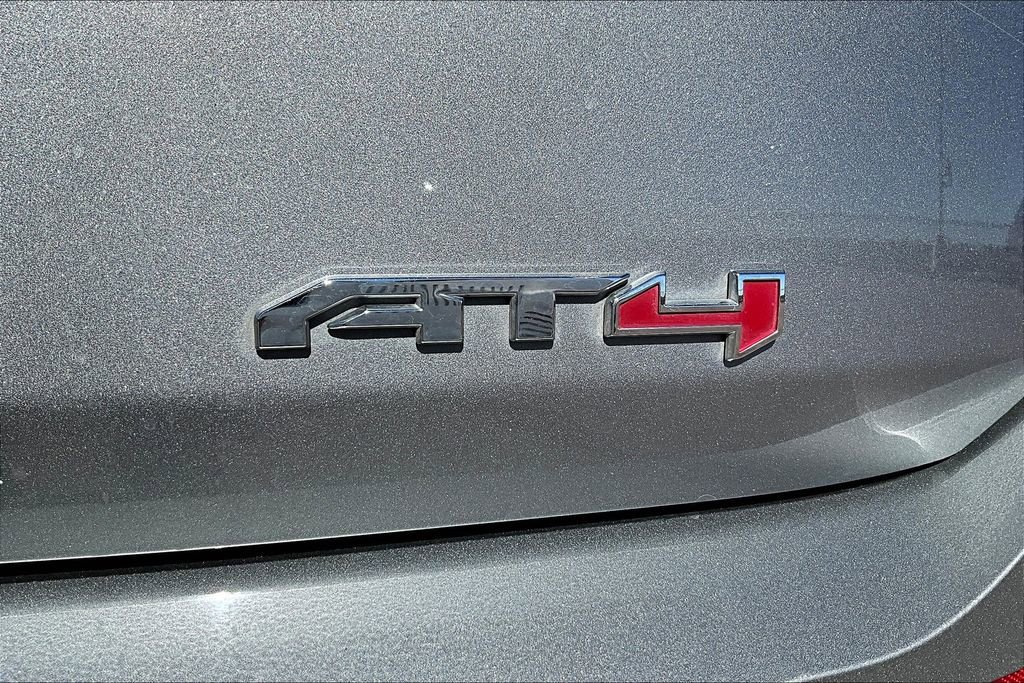 Used 2023 GMC Terrain AT4 image 34
