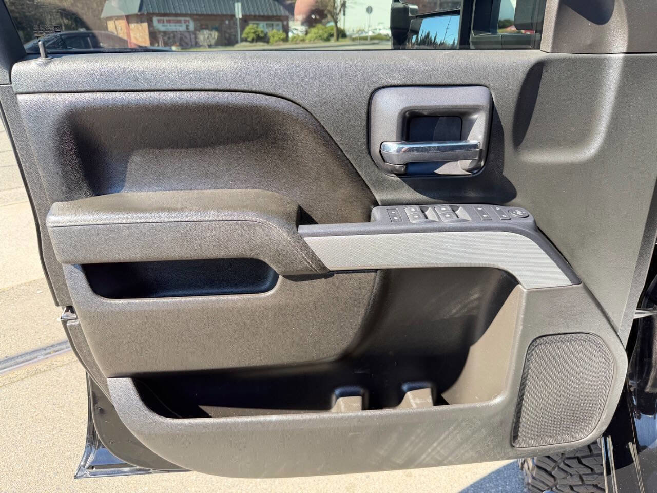 Used 2015 Chevrolet Silverado 2500 LT w/ LT Convenience Package image 43