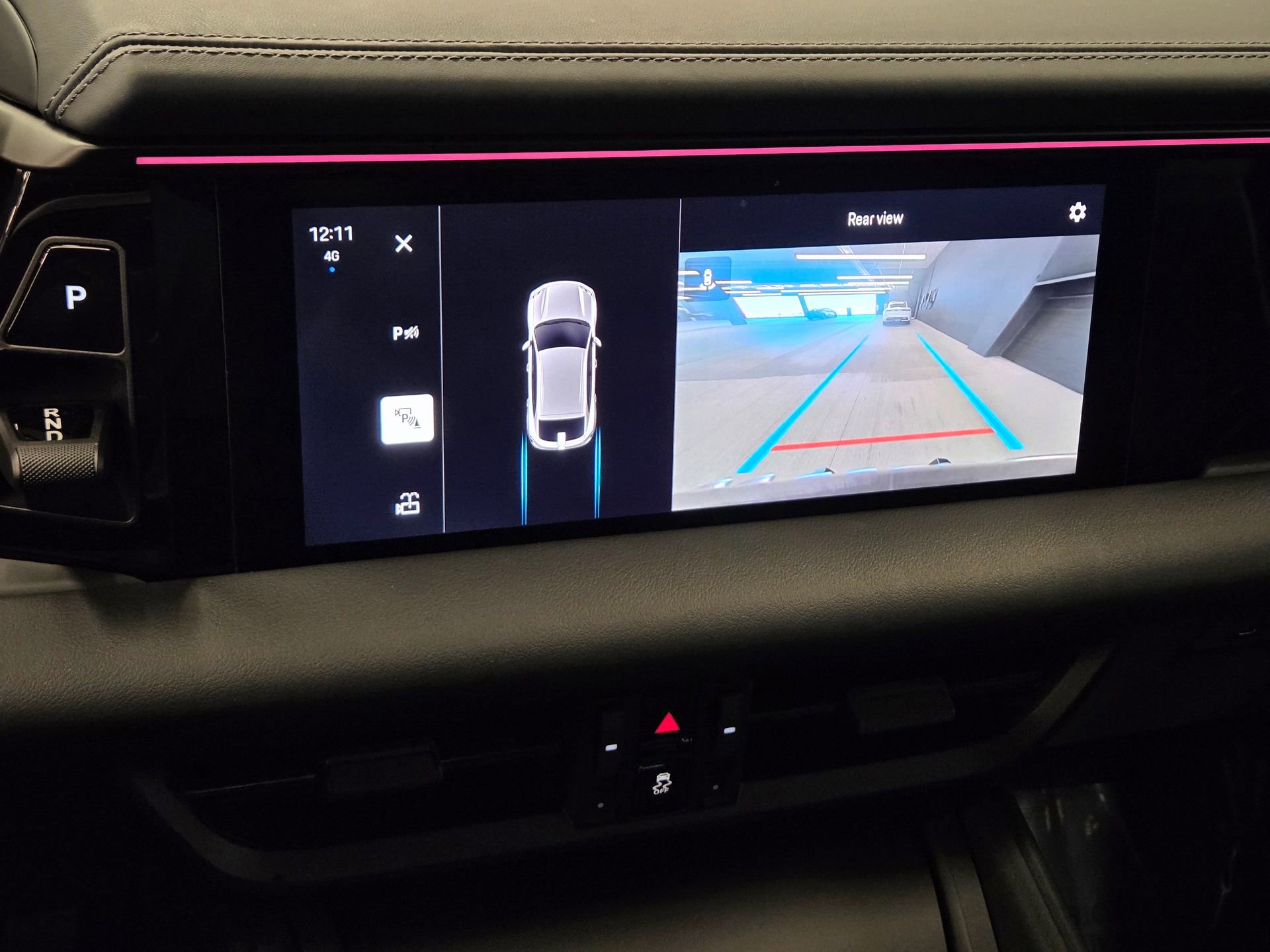 Certified 2025 Porsche Macan 4 Electric image 22