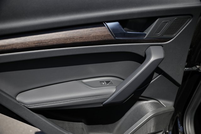 New 2025 Audi Q5 2.0T Premium Plus image 22
