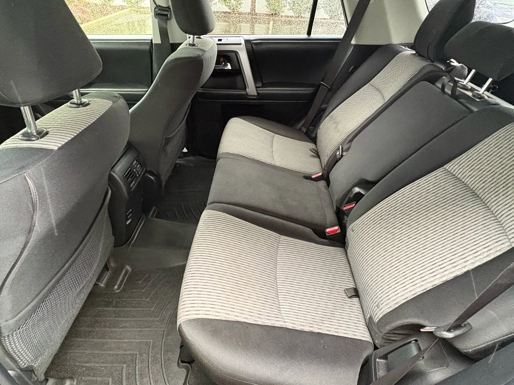 Used 2015 Toyota 4Runner SR5 image 21