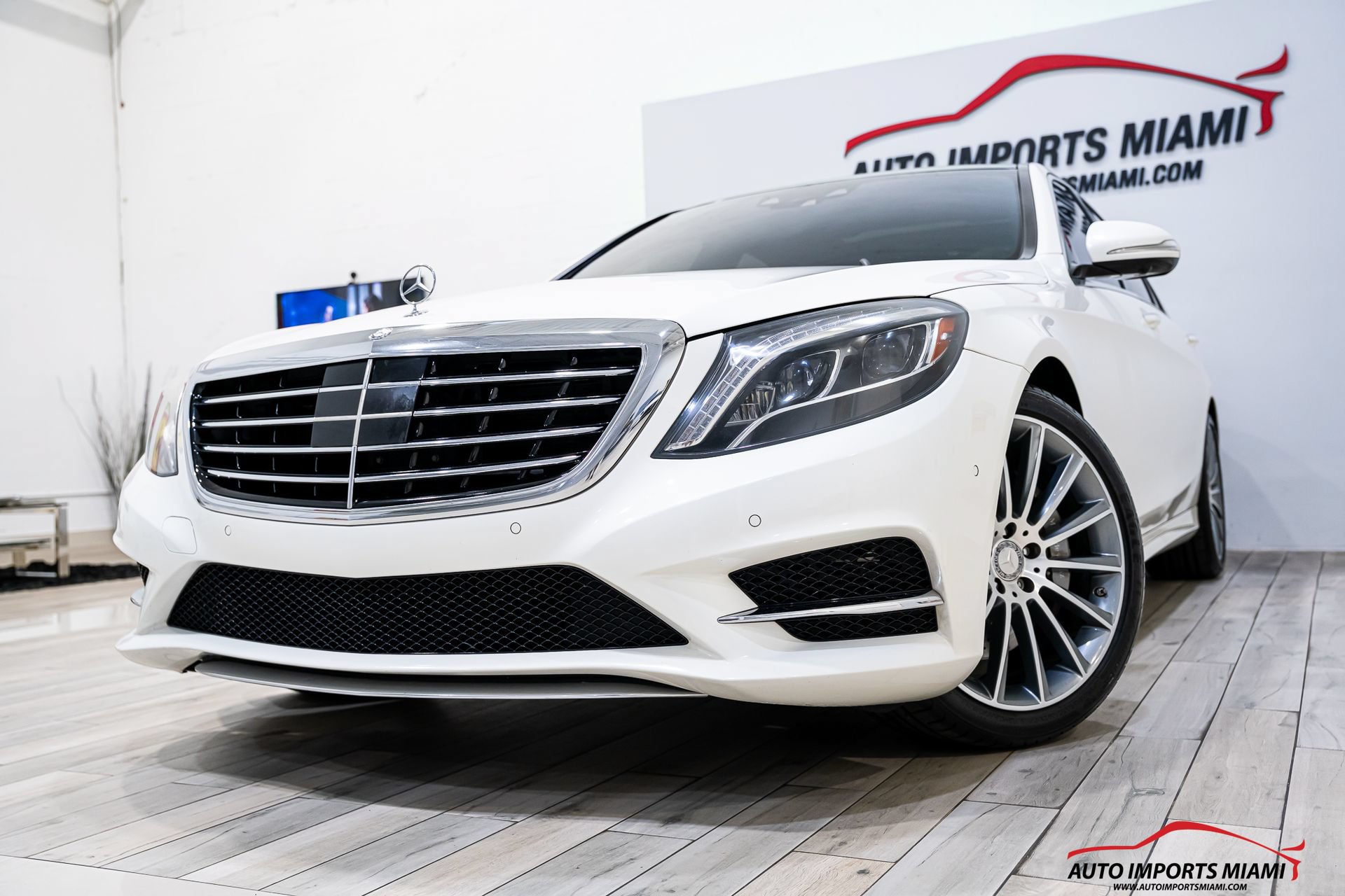 Used 2015 Mercedes-Benz S 550 Sedan image 2