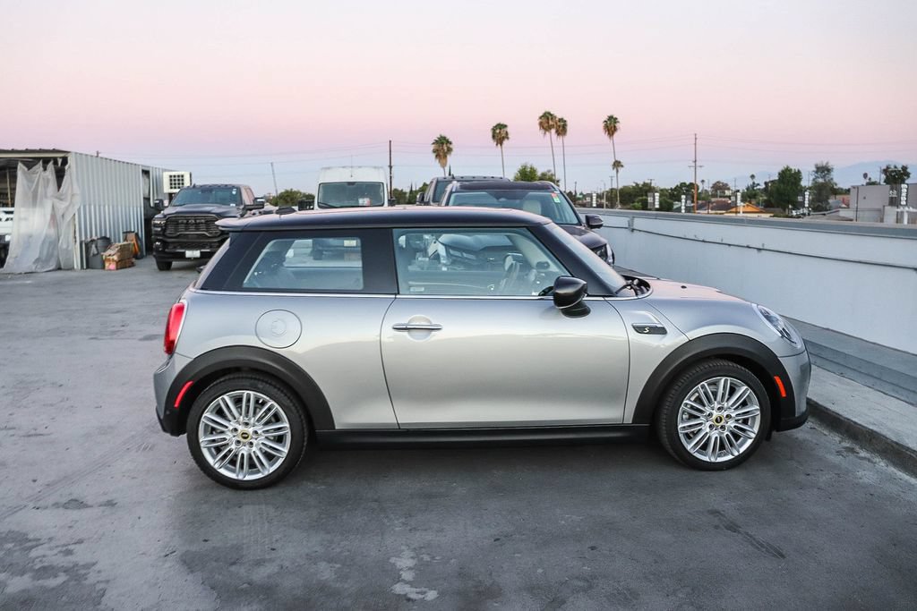 Used 2024 MINI Cooper SE FWD image 13