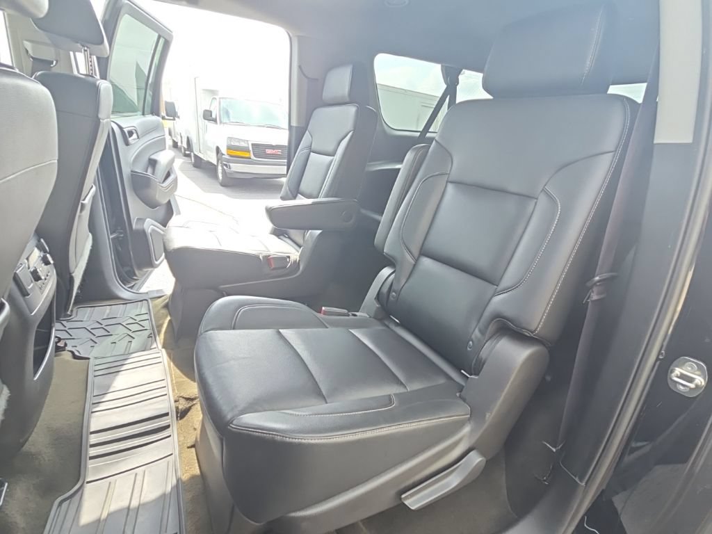 Used 2017 Chevrolet Suburban LT AWD/4WD image 33
