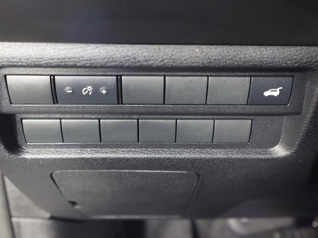 New 2025 Mitsubishi Outlander SE image 39