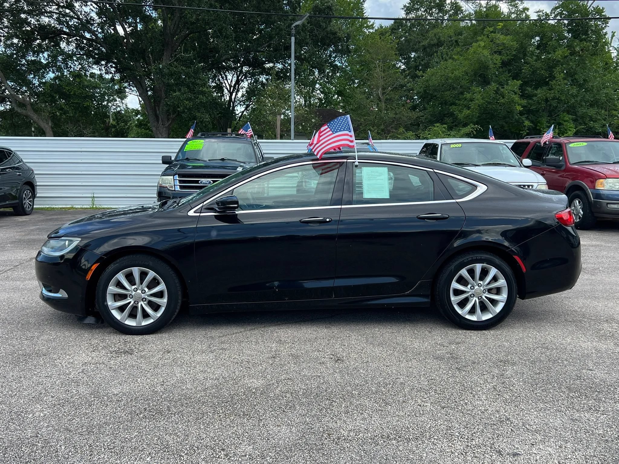 Used 2015 Chrysler 200 C FWD image 9