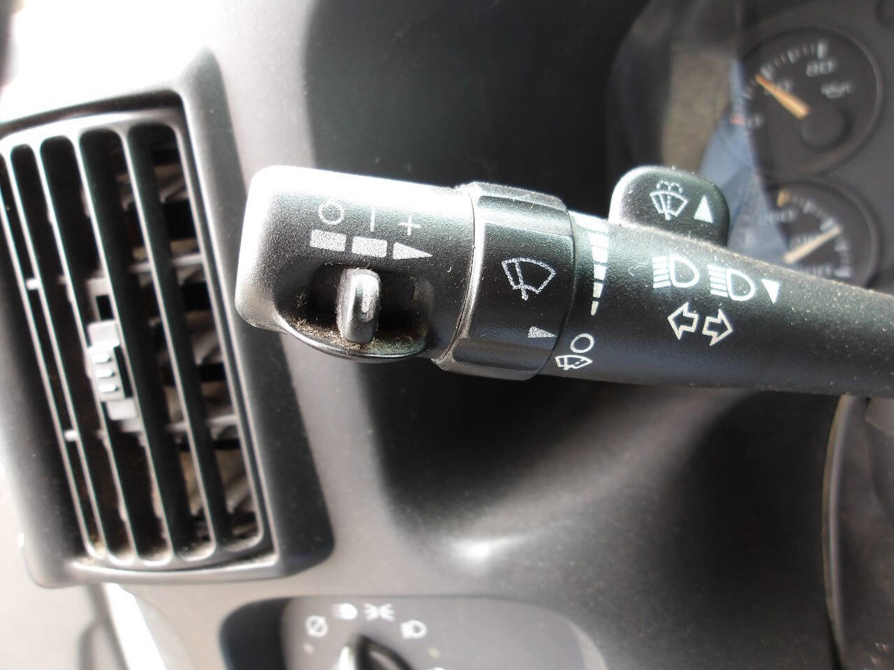 Used 2003 GMC Savana 3500 image 11