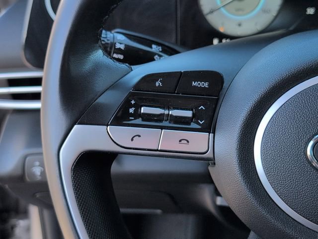 Used 2022 Hyundai Elantra Limited w/ Cargo Package image 26