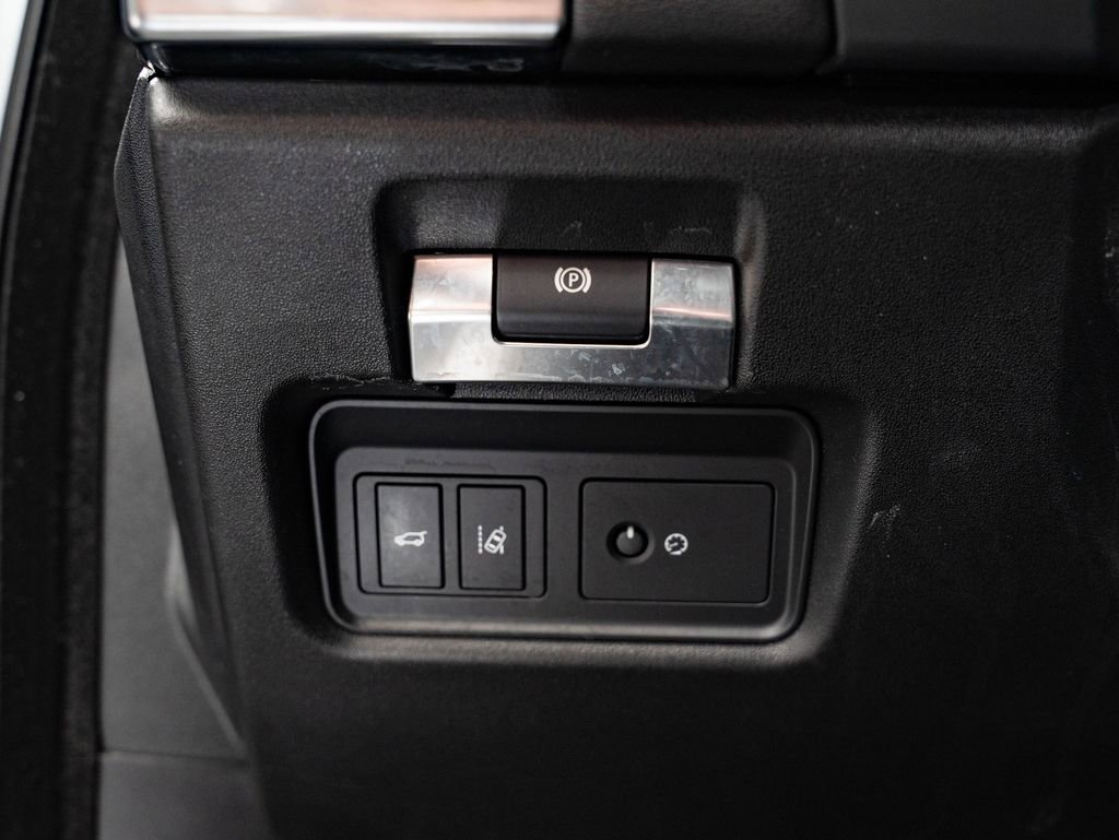 Used 2019 Jaguar E-PACE R-Dynamic SE image 42