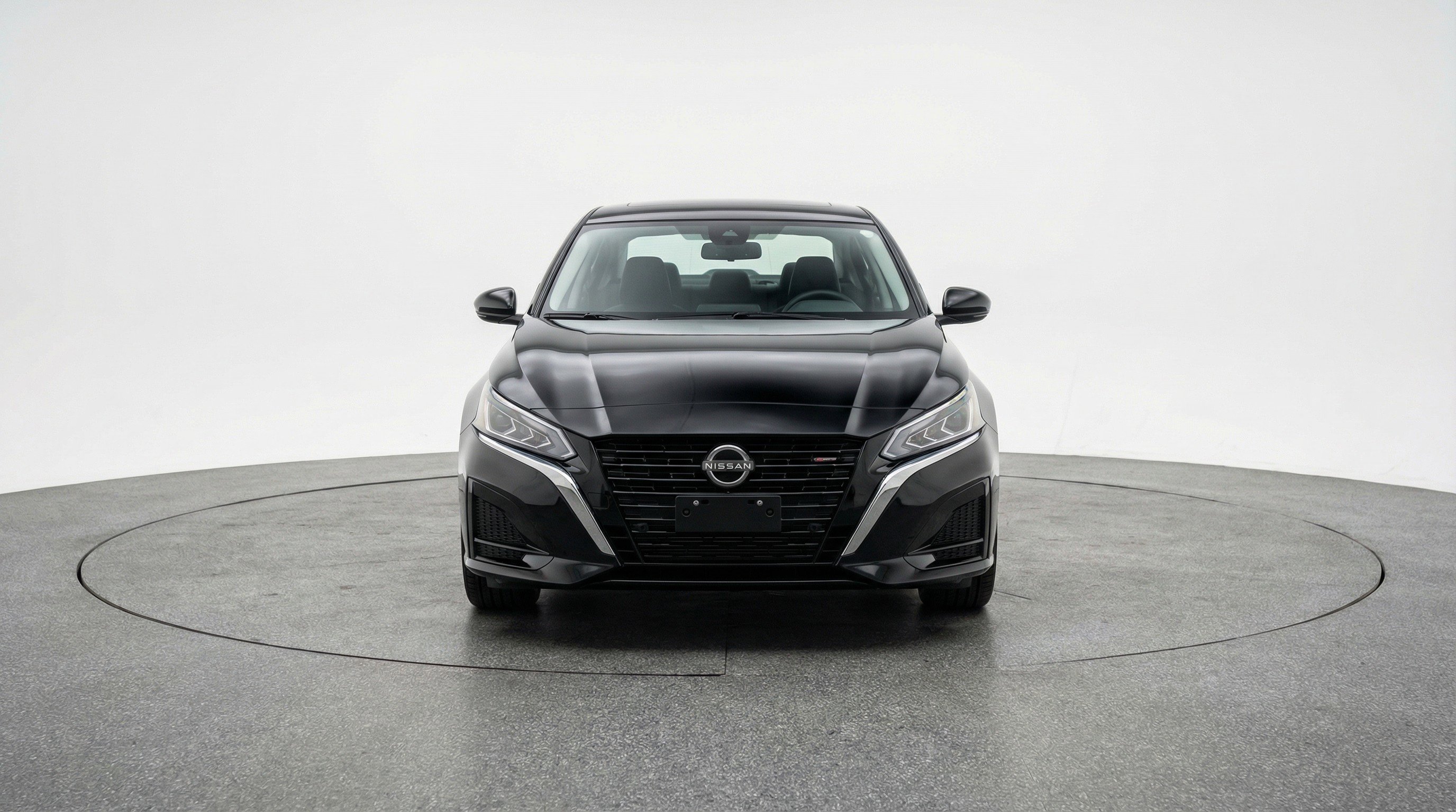 Used 2025 Nissan Altima 2.5 SV image 2