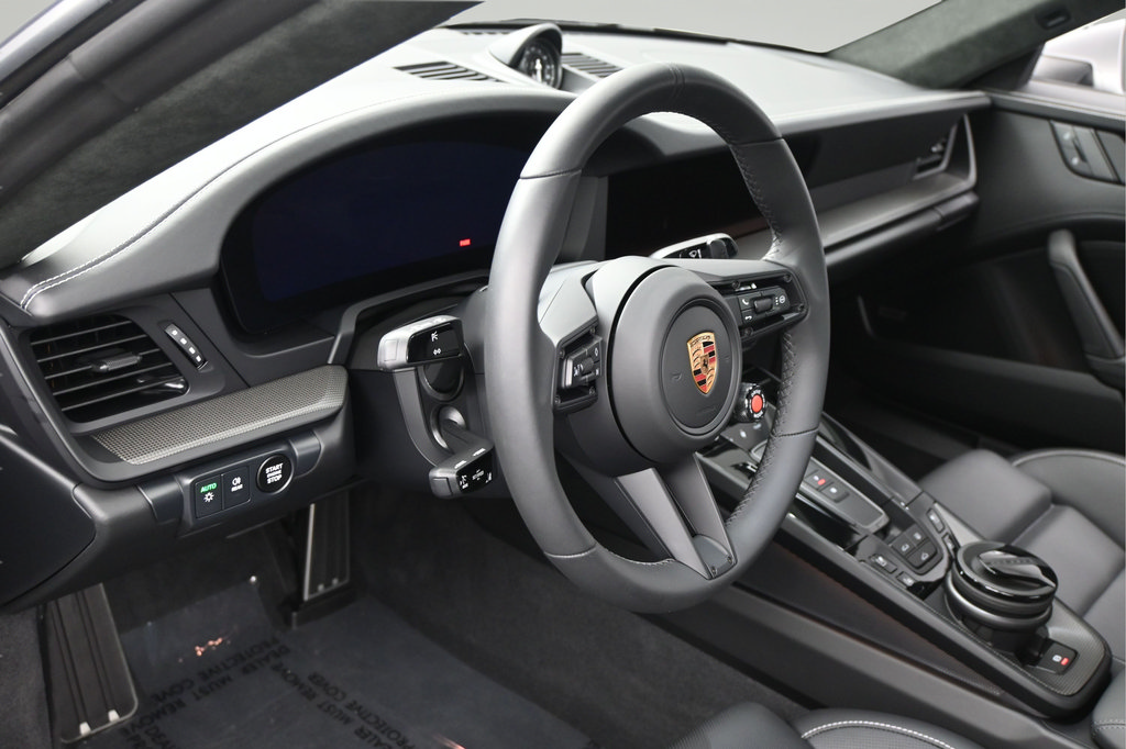 Used 2025 Porsche 911 Carrera GTS RWD image 4
