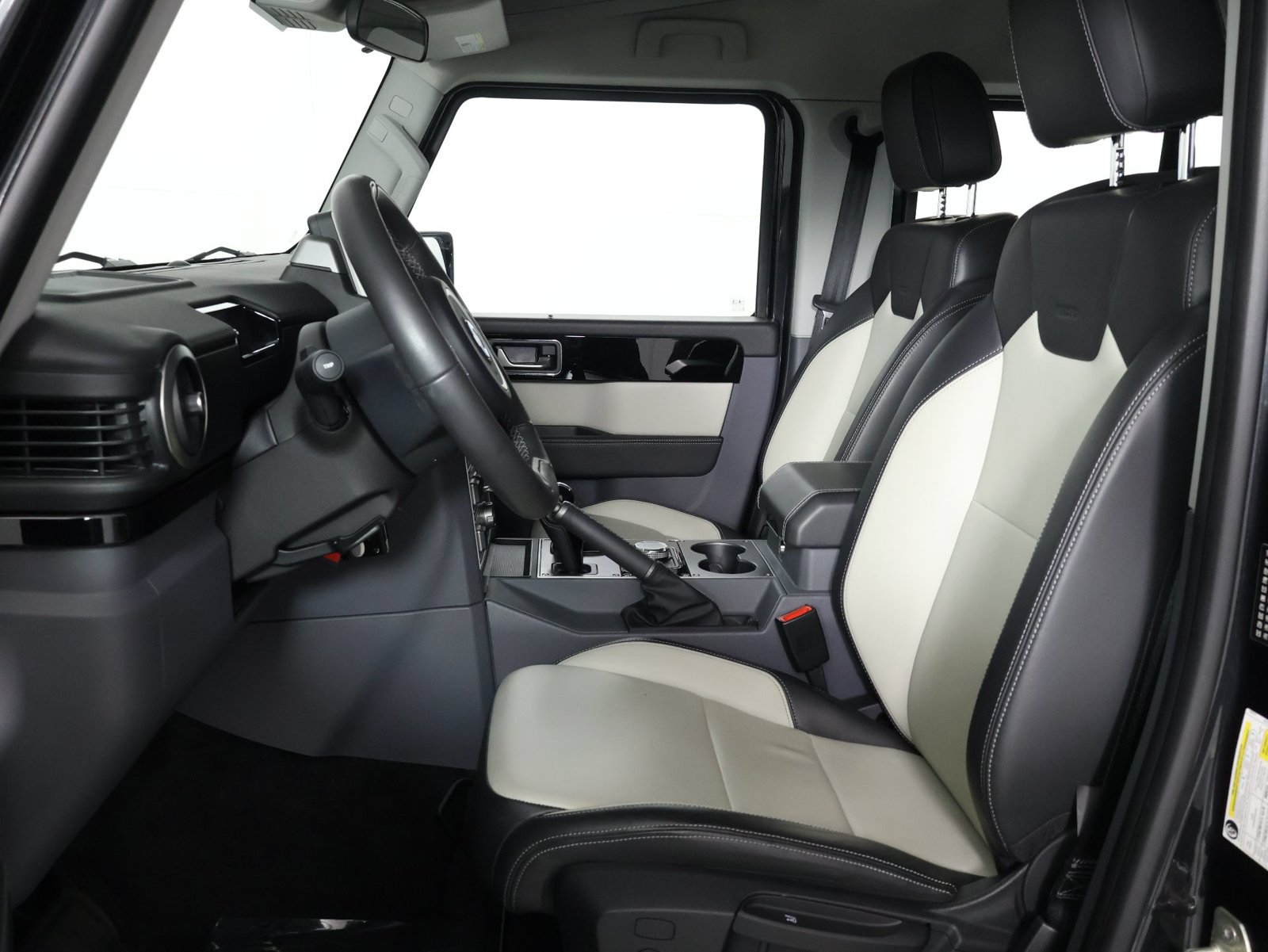 Used 2024 INEOS Grenadier Station Wagon AWD/4WD image 29