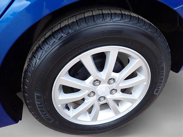 Used 2019 Chevrolet Sonic LT w/ Convenience Package FWD image 6