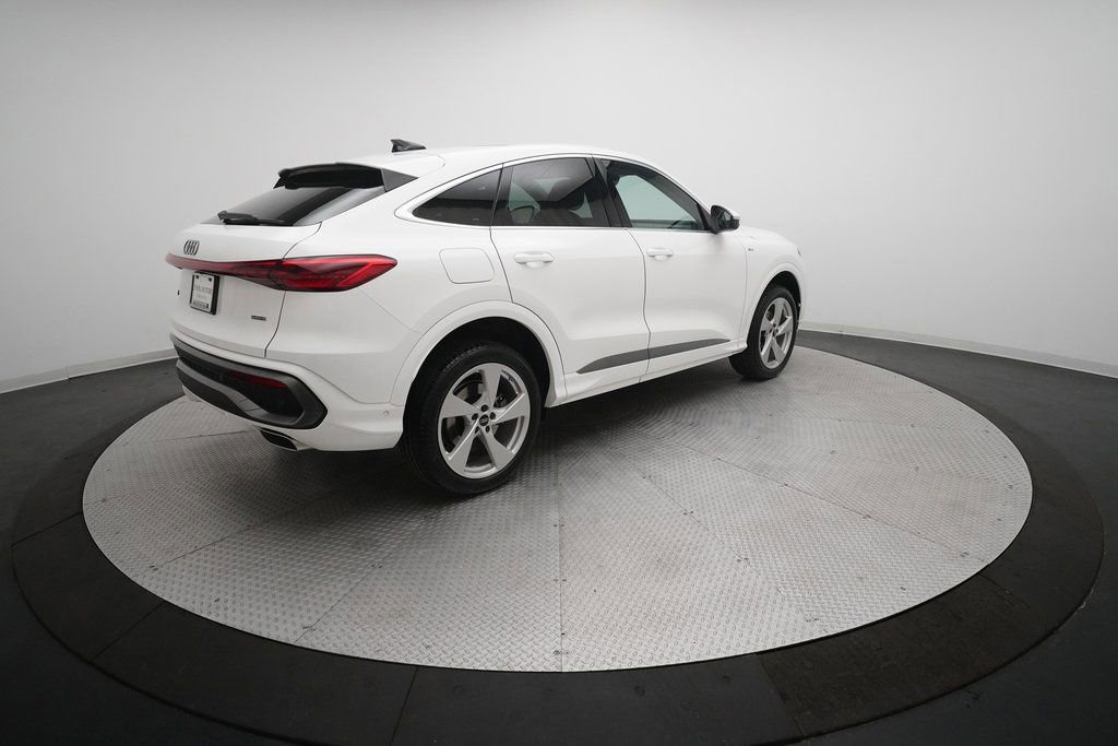 Used 2025 Audi Q5 Premium Plus w/ Premium Plus image 38