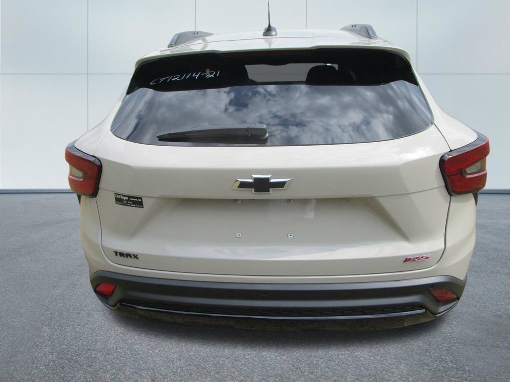 New 2026 Chevrolet Trax RS w/ Driver Confidence Package FWD image 9