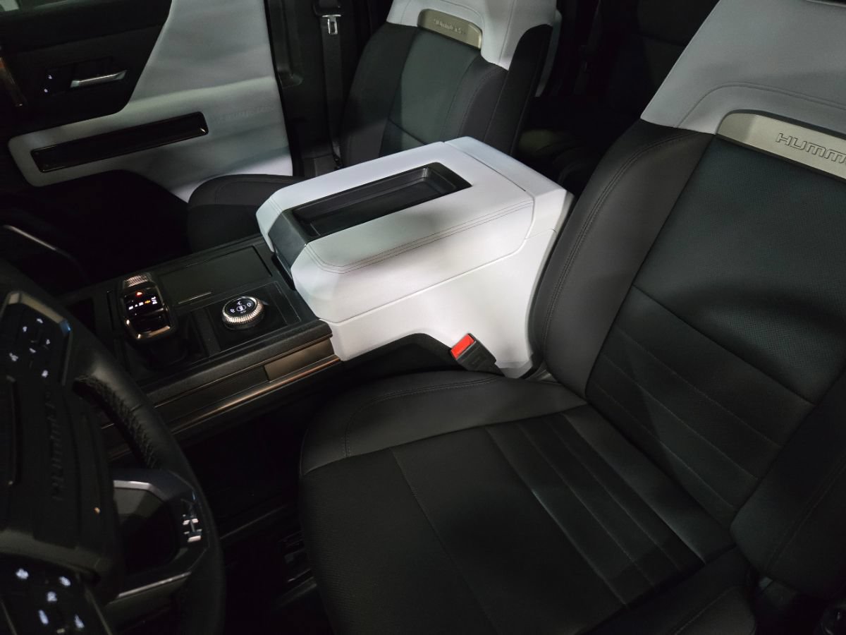 Used 2024 GMC Hummer EV 3X w/ Omega Edition AWD/4WD image 27