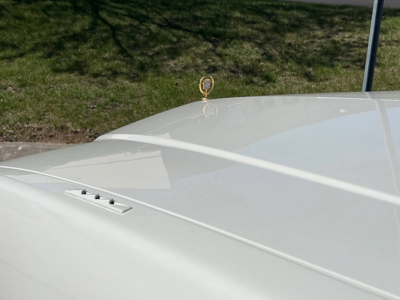 Used 1991 Cadillac De Ville Coupe FWD image 6