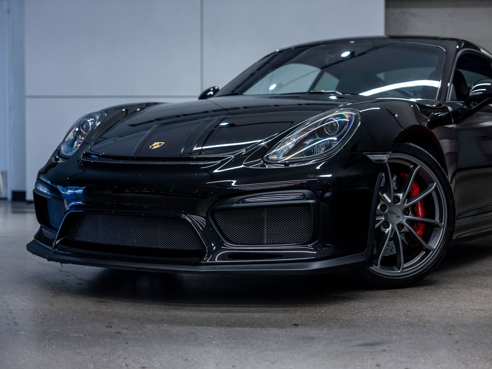 Certified 2016 Porsche Cayman GT4 RWD image 21