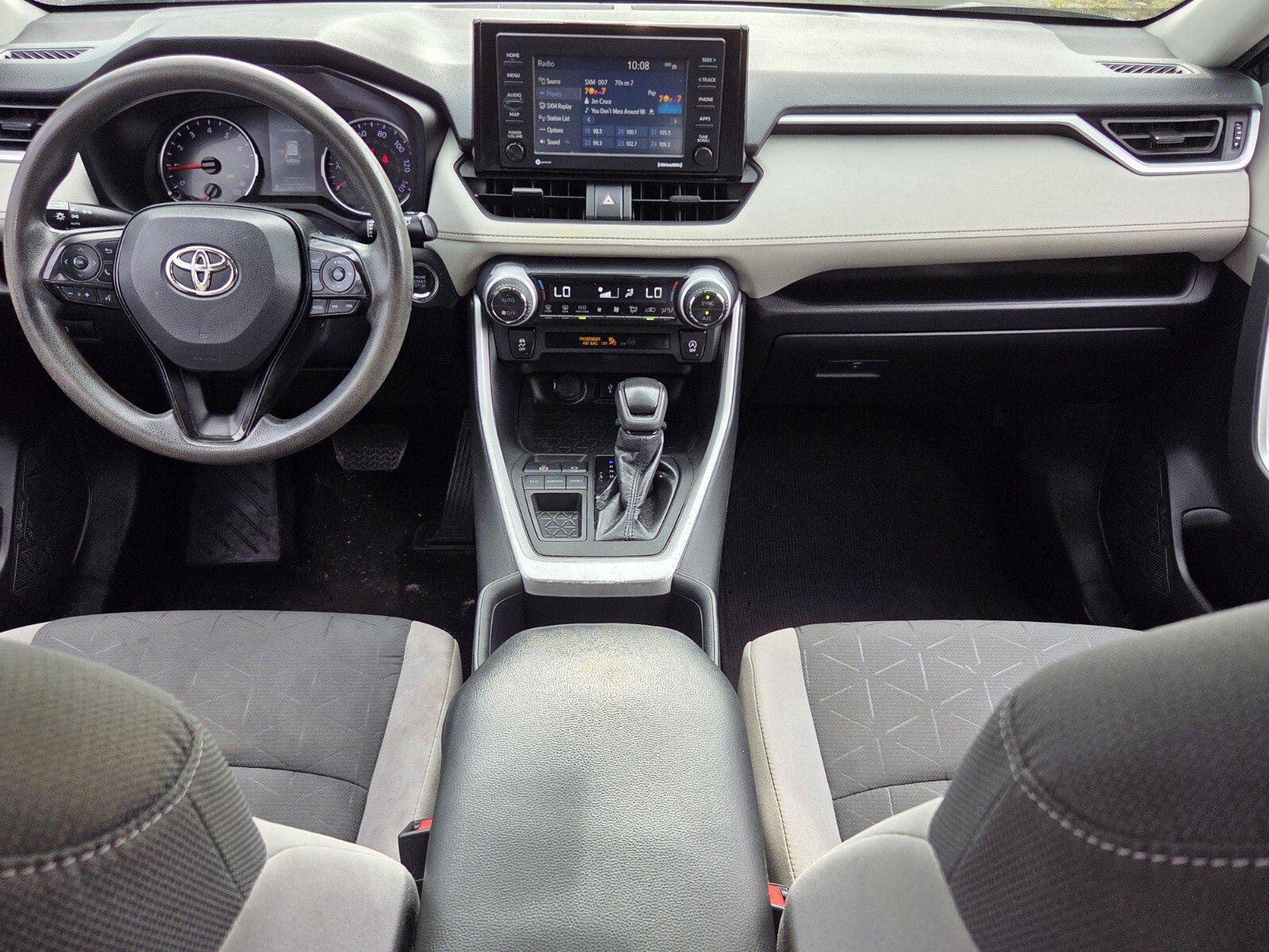 Used 2022 Toyota RAV4 XLE FWD image 12