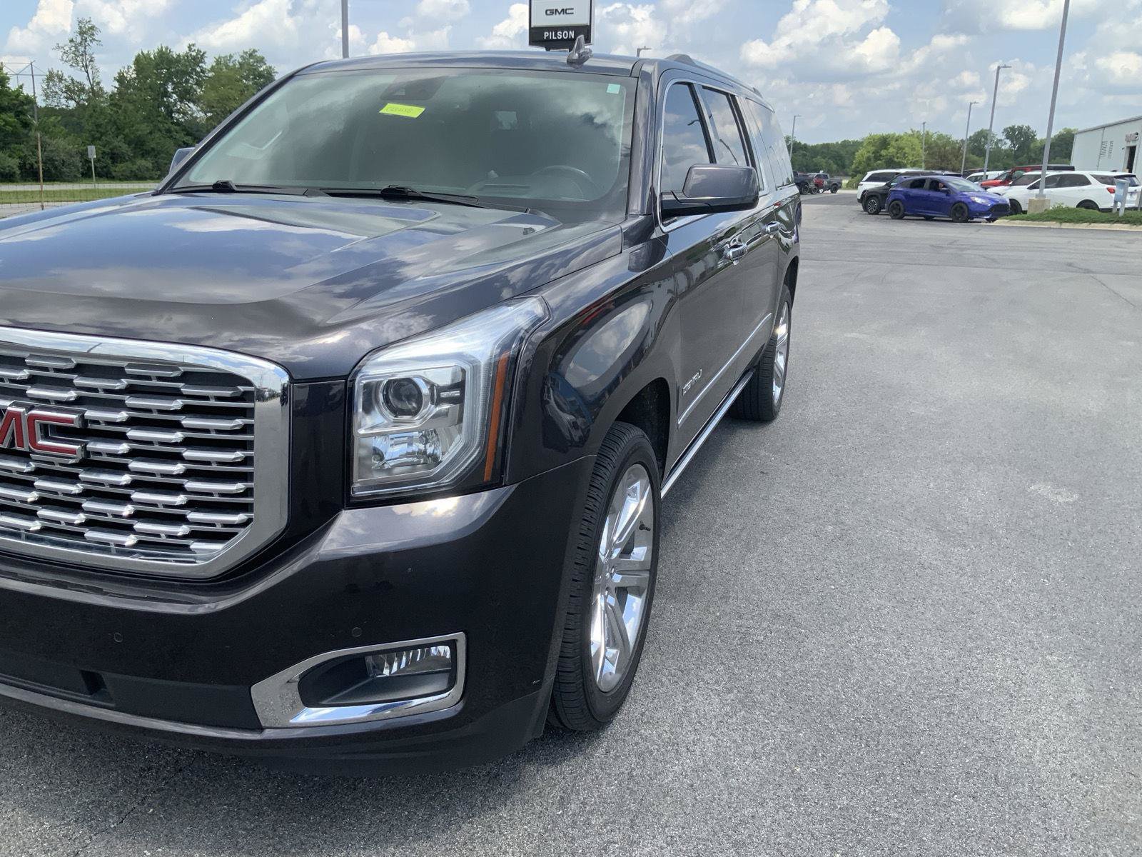 Used 2018 GMC Yukon XL Denali w/ Denali Ultimate Package AWD/4WD image 17