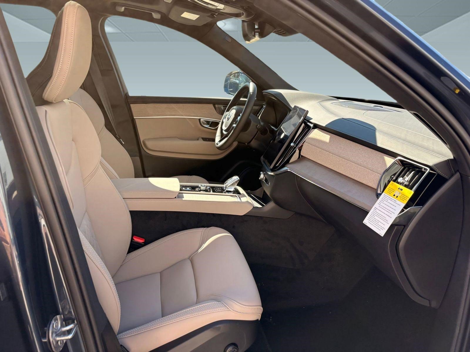 Certified 2026 Volvo XC90 B6 Plus w/ Protection Package Premier AWD/4WD image 46