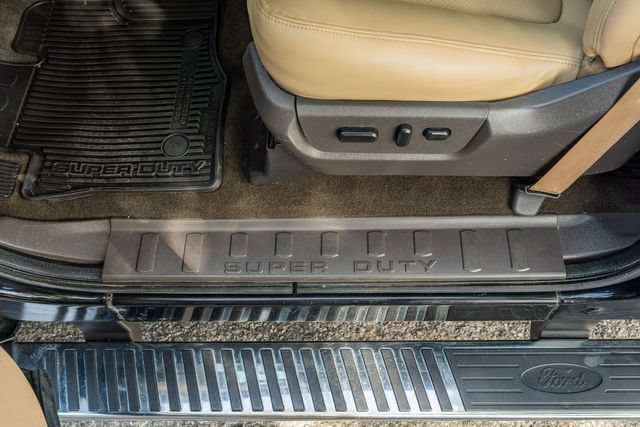 Used 2016 Ford F250 Lariat w/ Lariat Ultimate Package AWD/4WD image 18