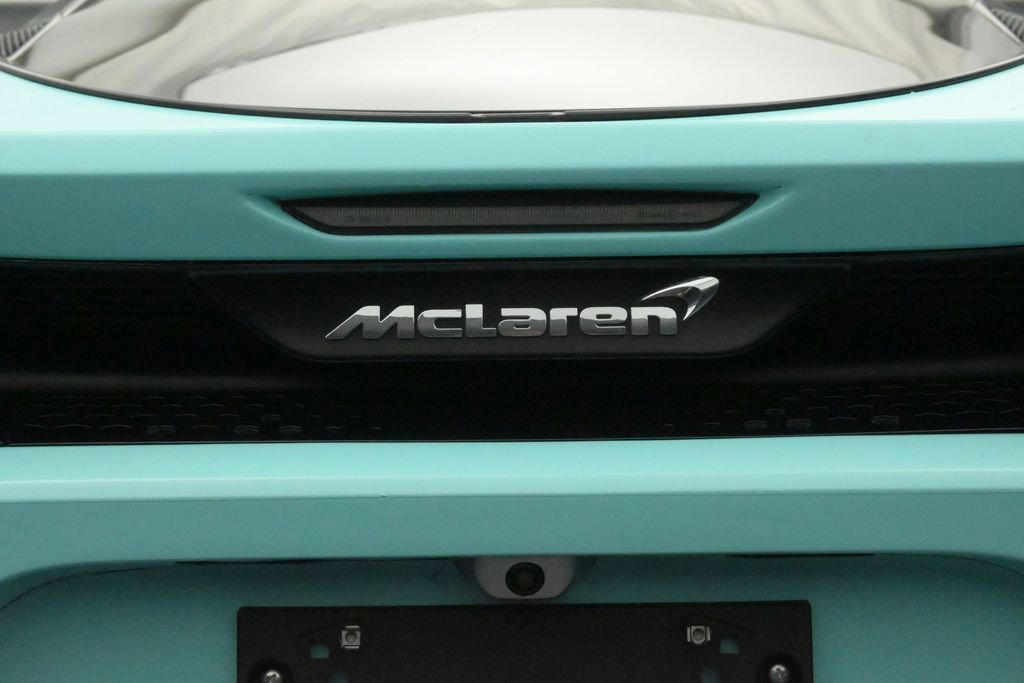 Used 2022 McLaren GT RWD image 17