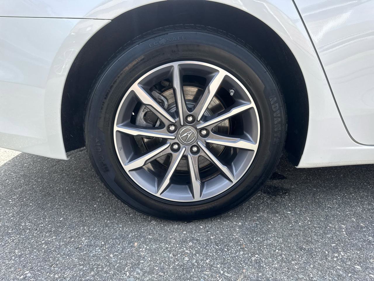 Used 2015 Acura TLX w/ Technology Package FWD image 18