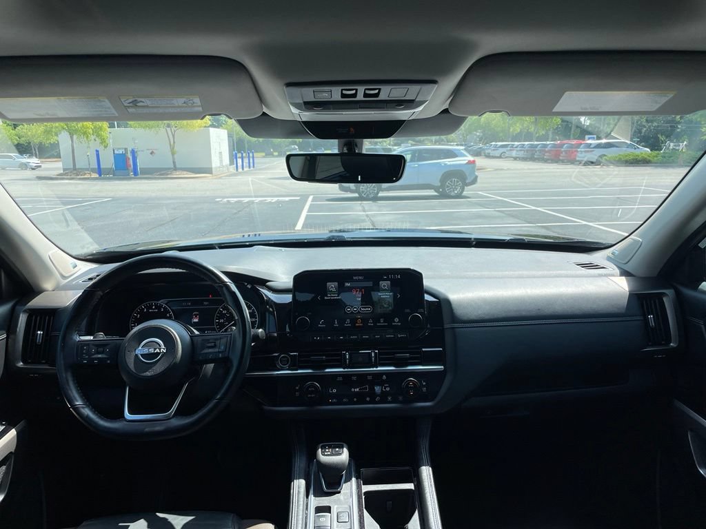 Used 2023 Nissan Pathfinder Platinum FWD image 10