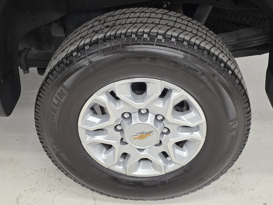Used 2025 Chevrolet Silverado 2500 LTZ w/ LTZ Premium Package AWD/4WD image 54
