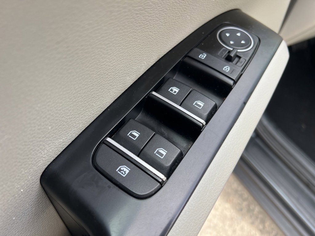 Certified 2023 Kia Soul LX image 10