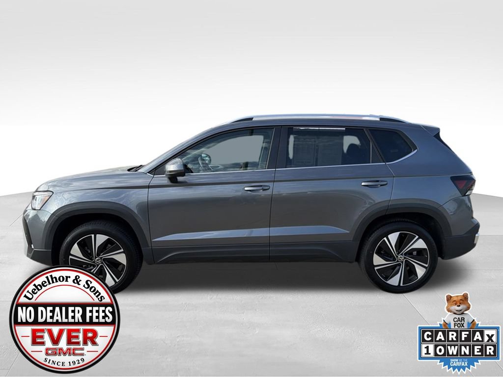 Used 2025 Volkswagen Taos SE AWD/4WD image 16