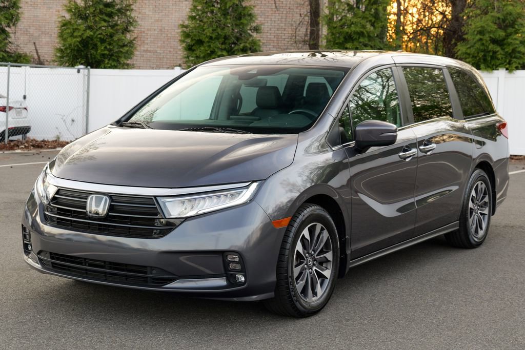 Used 2023 Honda Odyssey EX-L image 3