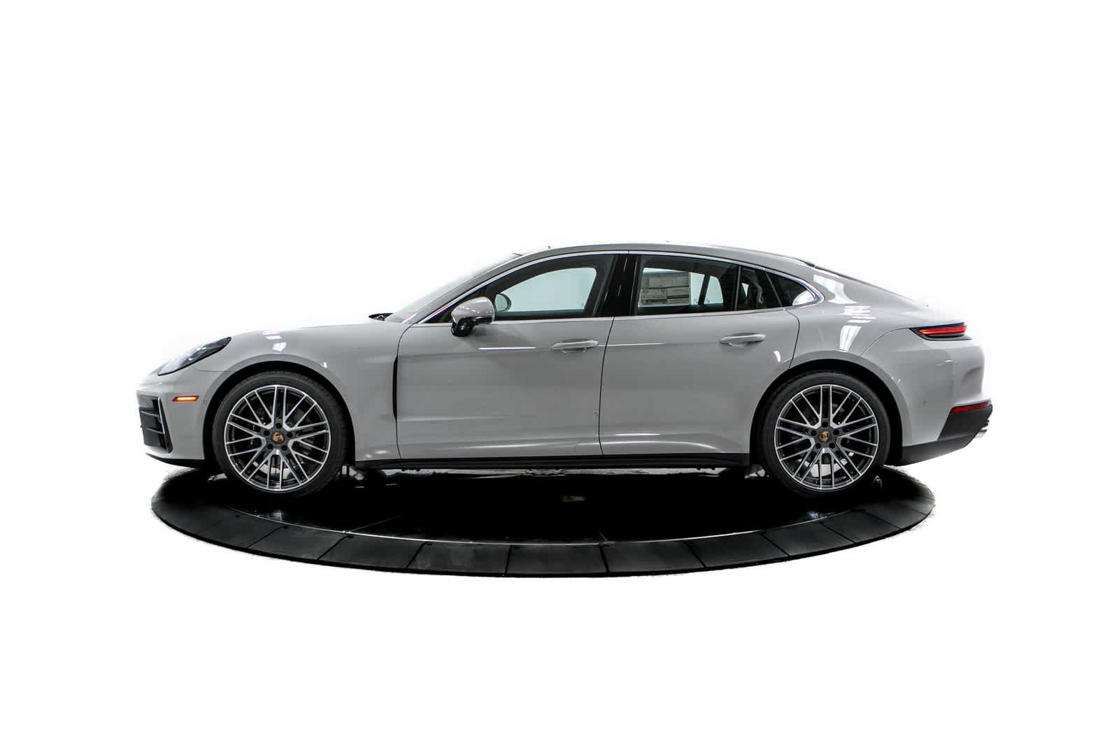 New 2026 Porsche Panamera RWD image 2