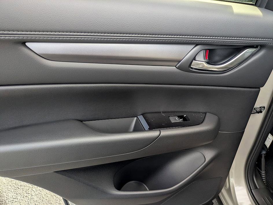 New 2025 MAZDA CX-5 AWD 2.5 S w/ Preferred Package image 19