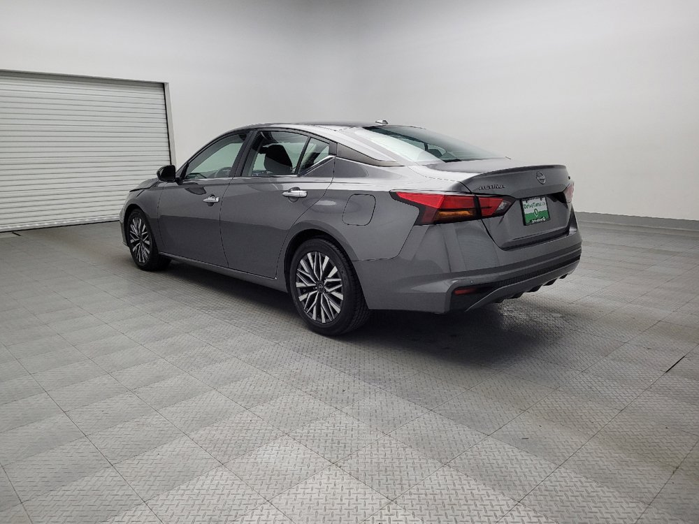 Used 2023 Nissan Altima 2.5 SV image 5