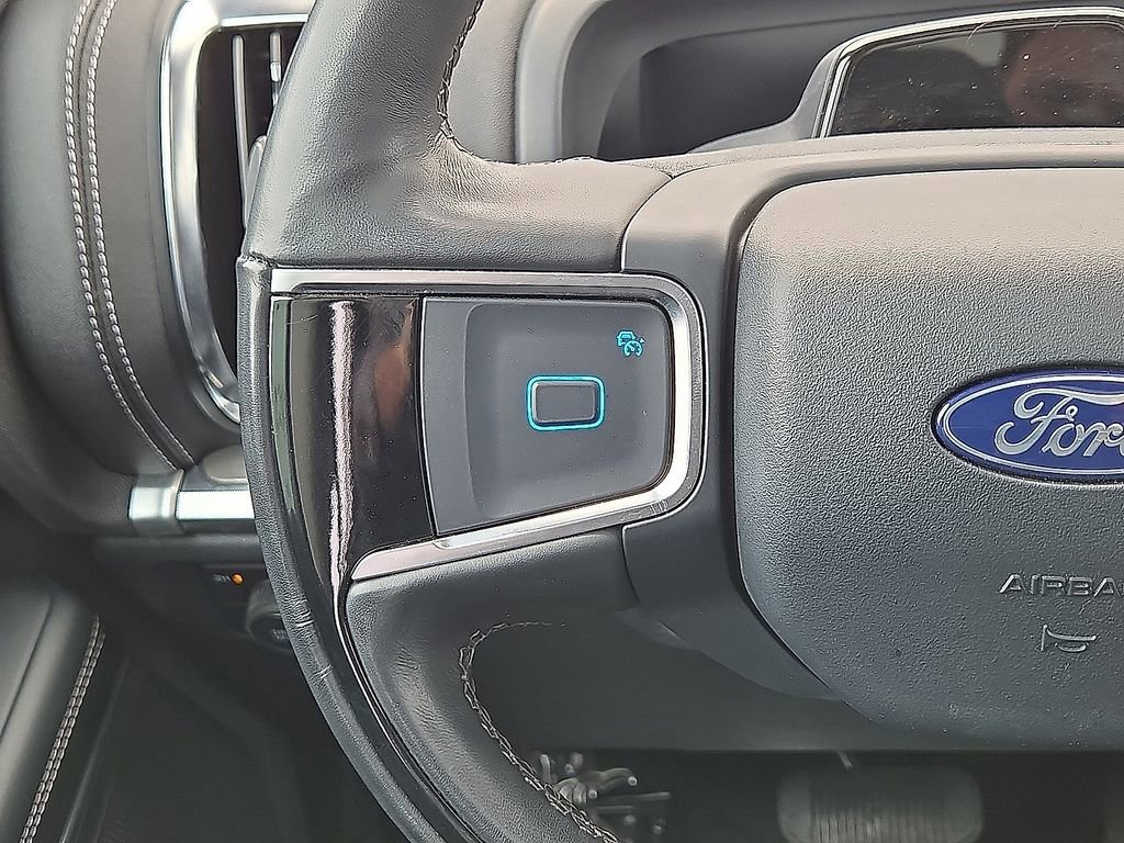 Used 2025 Ford Expedition Max Platinum AWD/4WD image 18