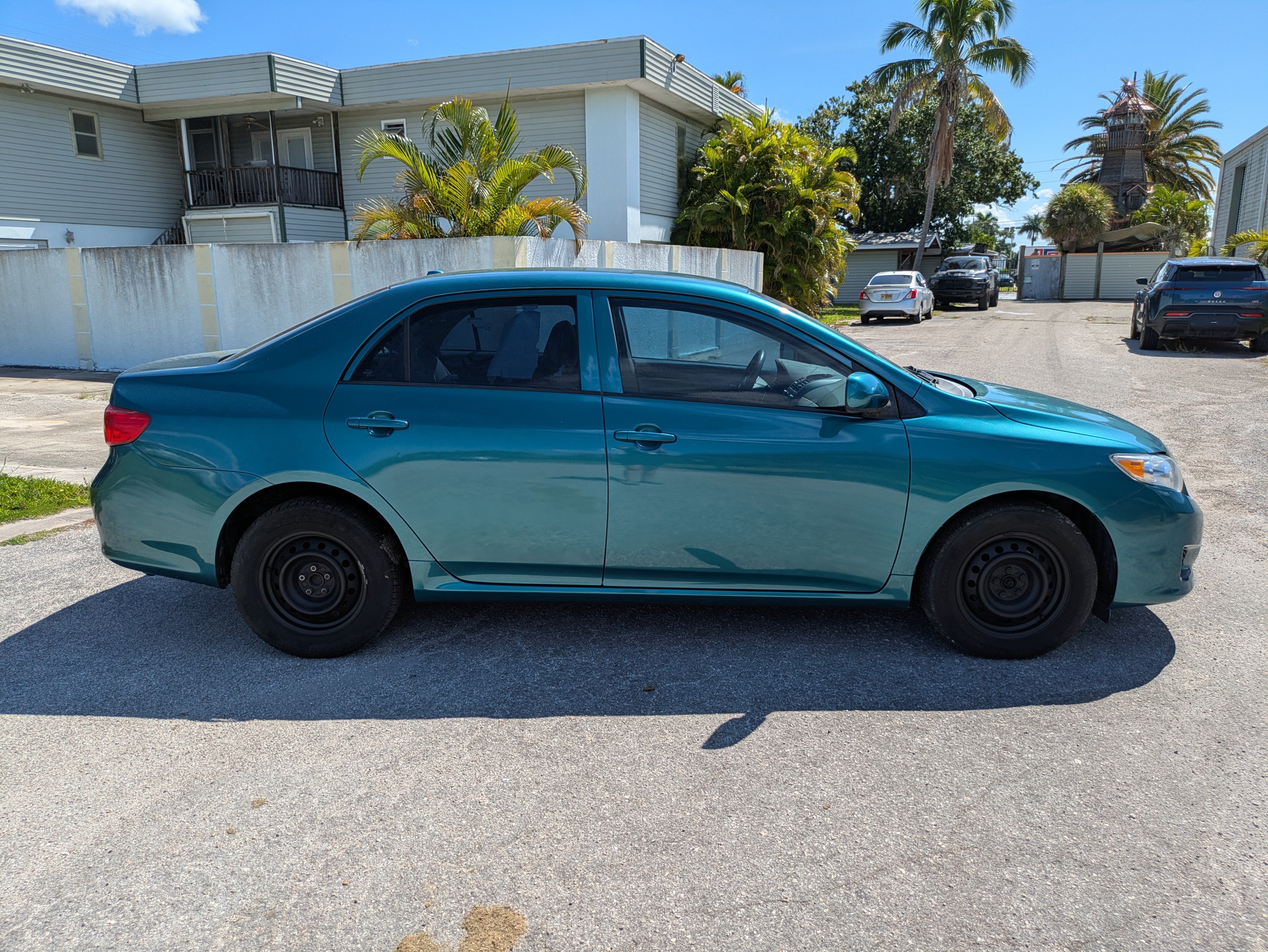 Used 2010 Toyota Corolla LE w/ LE EVP Pkg #1 FWD image 6