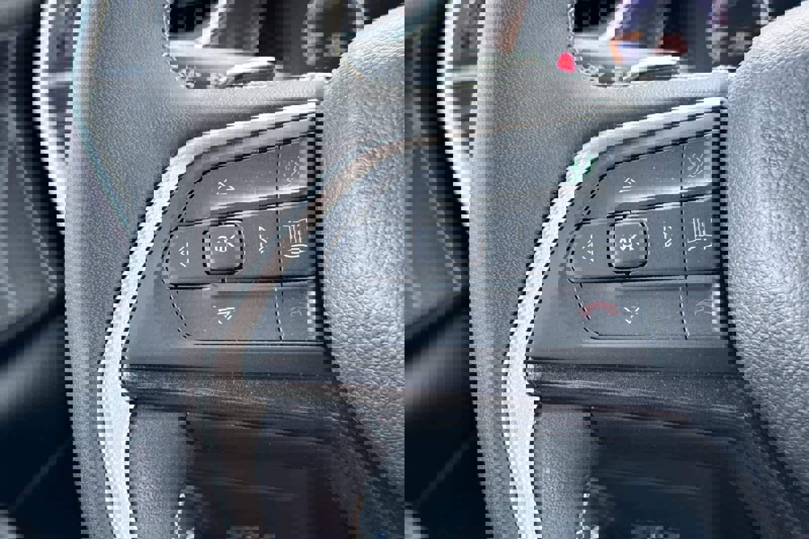 Used 2023 Jeep Grand Cherokee Altitude image 26