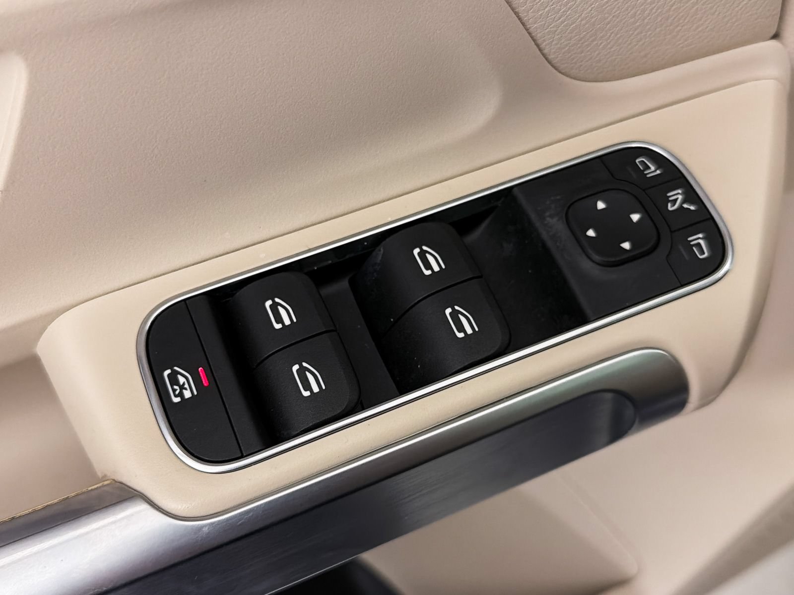 Used 2021 Mercedes-Benz GLB 250 image 18