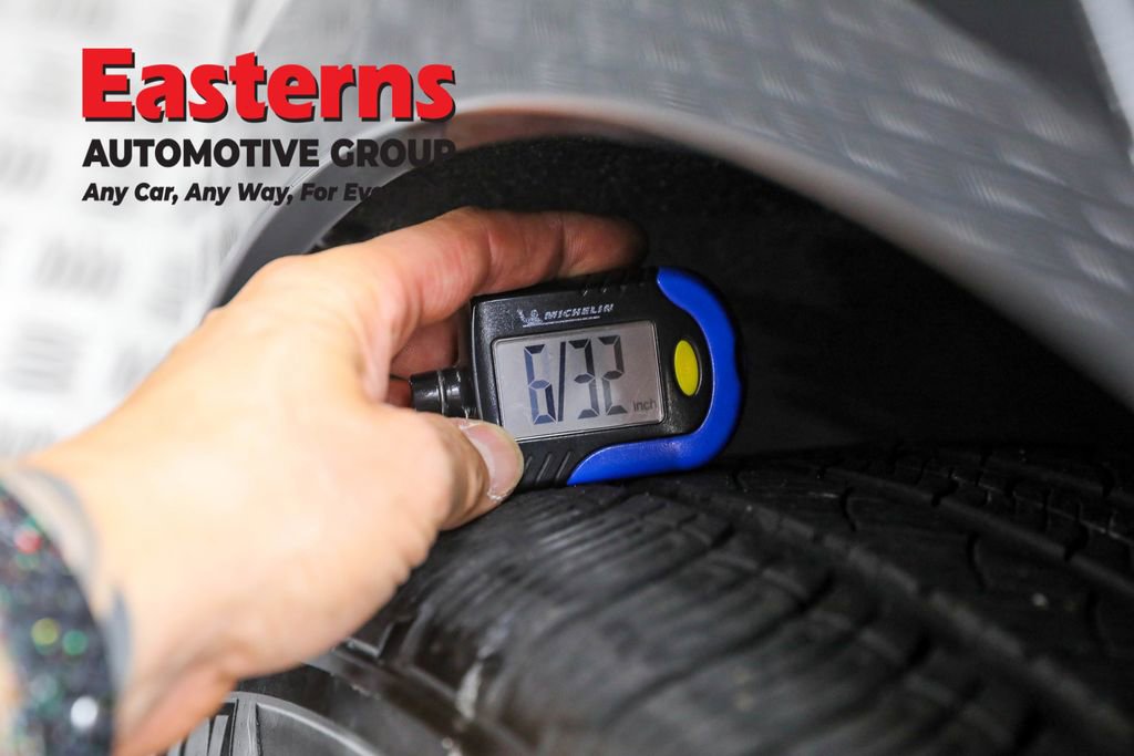 Used 2023 Porsche Macan T image 28