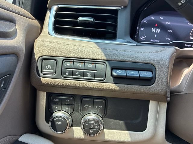 Used 2023 GMC Yukon Denali AWD/4WD image 21